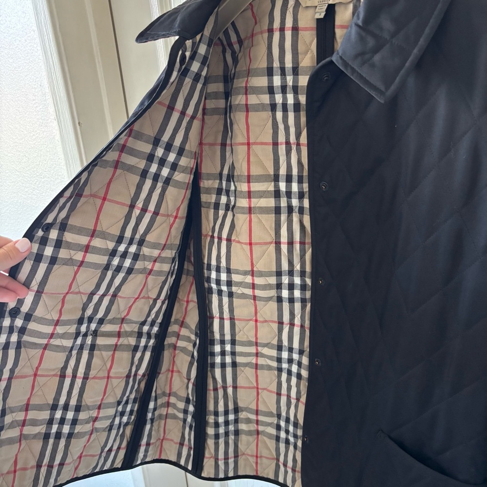 Burberry Black Quilted Women's Jacket - Picture 8 of 14